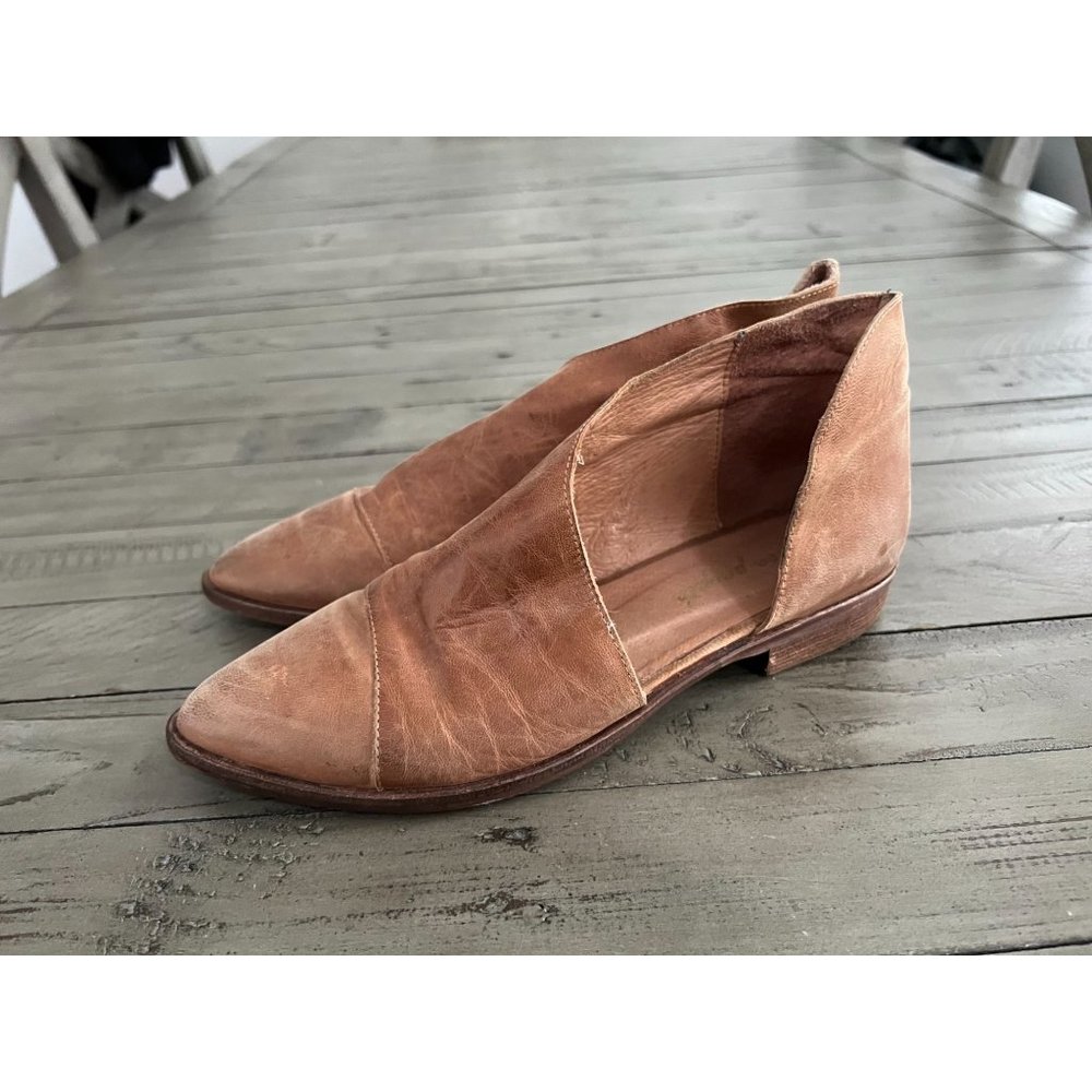 Free People Tan Leather Flats